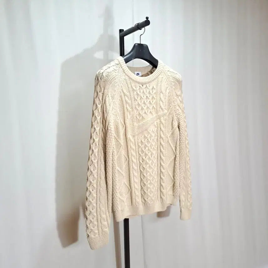 [BUNJANG] Nike Cable Knit Long Sleeve Sweater Rattan L / (무배) 나이키 케이블 니트 롱슬리브 스웨터 라탄 L 28