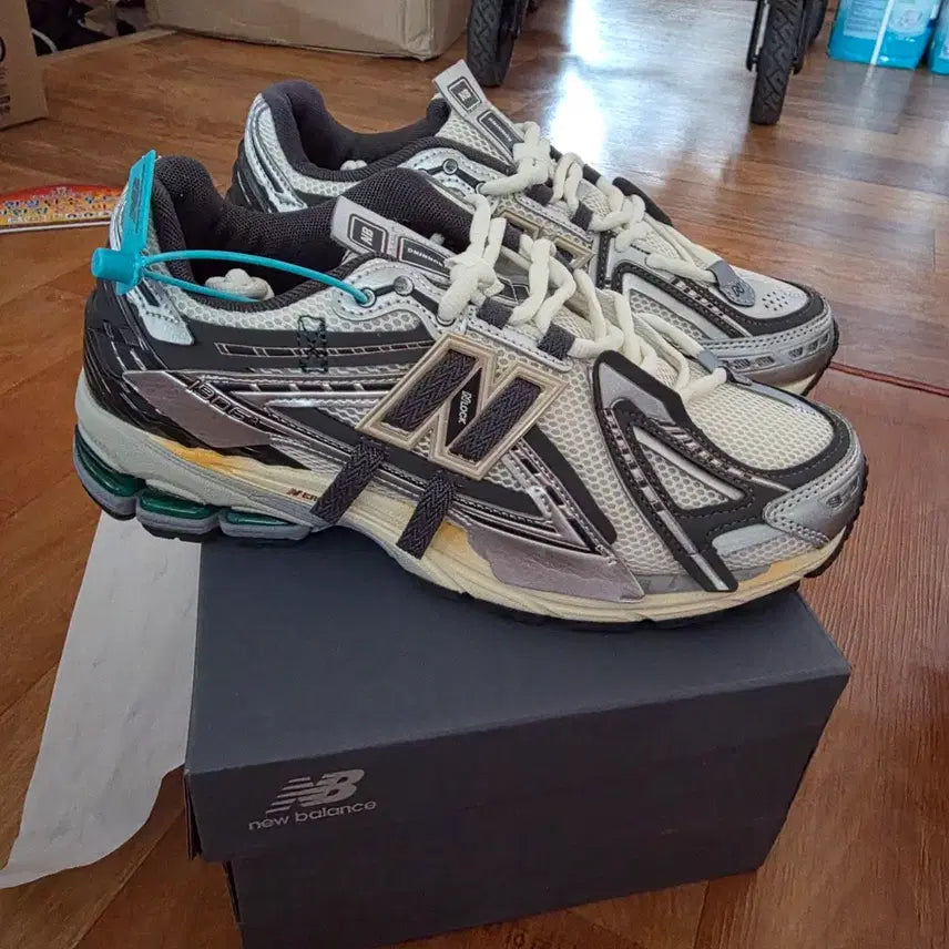 [BUNJANG] New Balance 1906A Sneakers / 뉴발란스 1906A