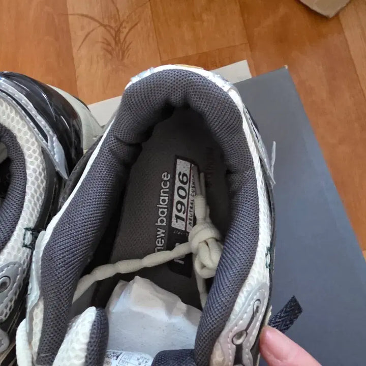 [BUNJANG] New Balance 1906A Sneakers / 뉴발란스 1906A