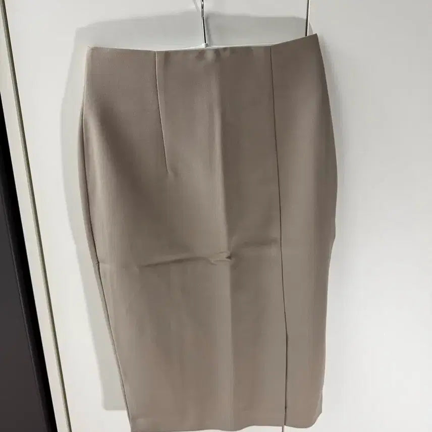 [BUNJANG] Reine Beige Long Skirt / 렌느 회베이지 스커트 새제품