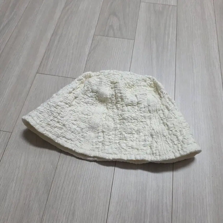 [BUNJANG] Shoopen Wrinkle Bucket Hat - Ivory / 슈펜 링클 버킷햇 새상품