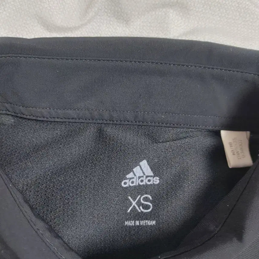 [BUNJANG] Adidas Black Collar T-Shirt XS Size / 여성 아디다스 블랙카라티셔츠 Xs사이즈 55