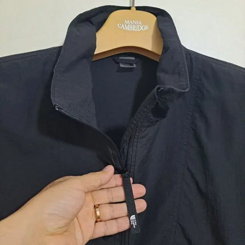 [BUNJANG] The North Face Black Lightweight Anorak Windbreaker Size 105 / 노스페이스 블랙 경량 아노락 바람막이 105사이즈