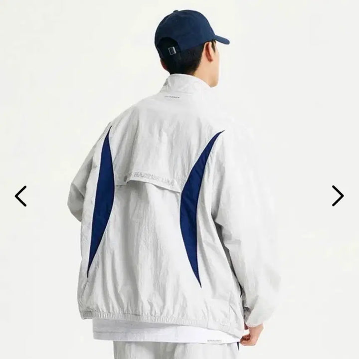 [BUNJANG] New Balance UNI Runners Lightweight Windbreaker XL (105) Grey/Navy / 뉴발란스 UNI 러너스 경량 바람막이 XL(105) 그레이/네이비