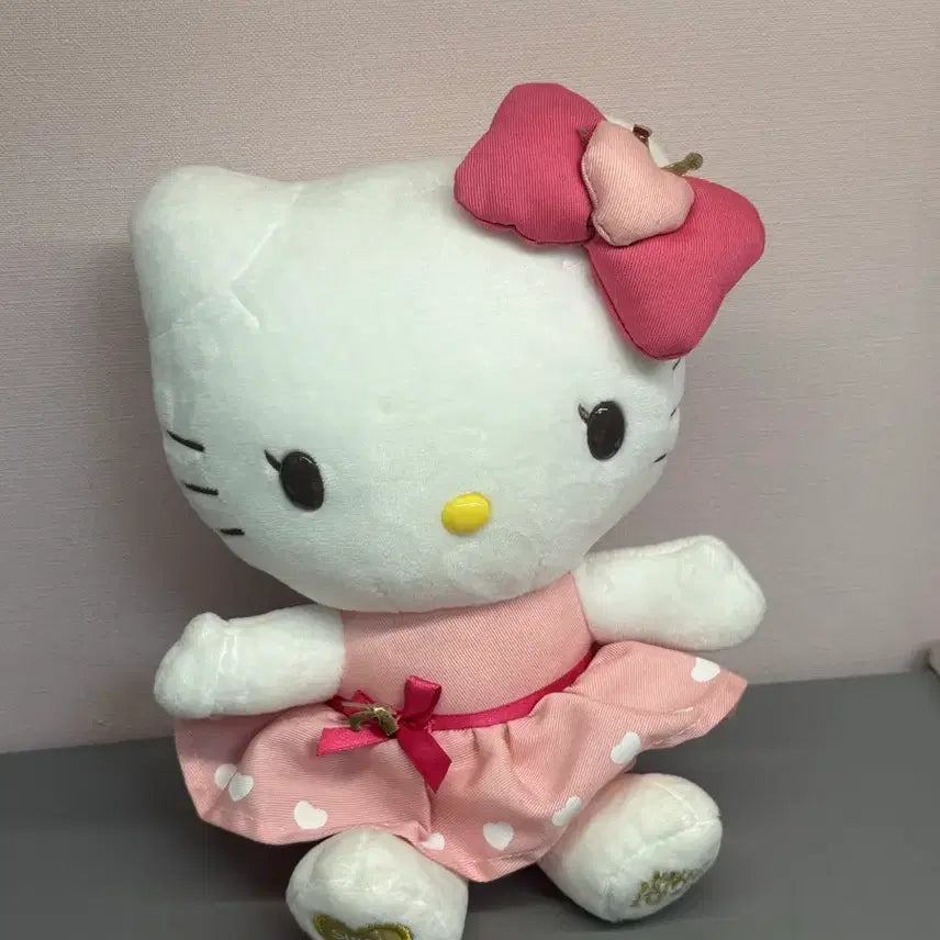 [BUNJANG] Hello Kitty 50th Anniversary Doll / 헬로키티 50주년 인형