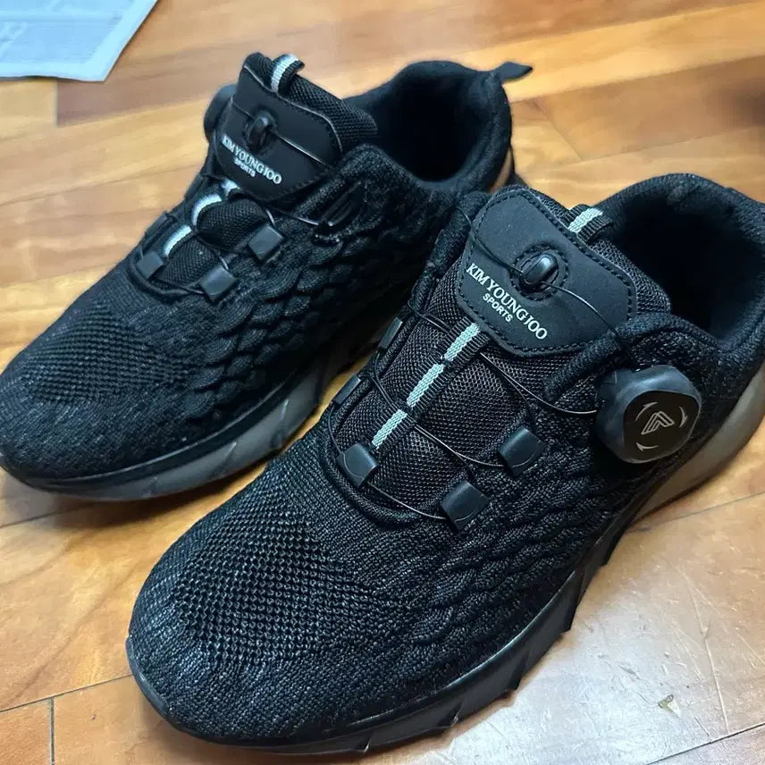 [BUNJANG] Kim Young Joo Sports Dial Sneakers Black 245mm / 김영주 스포츠 다이얼 운동화 트레킹화 블랙 245mm