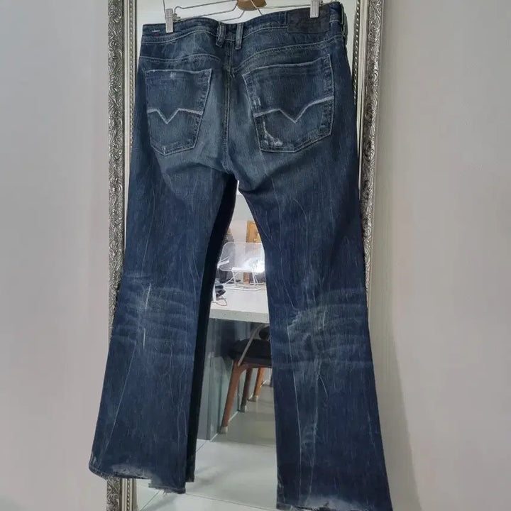[BUNJANG] Diesel ZATINY Bootcut Stretch Denim Jeans - Made in Italy / (메이드인 이태리) 디젤 자티니 부츠컷 스트레치 데님.청바지 32