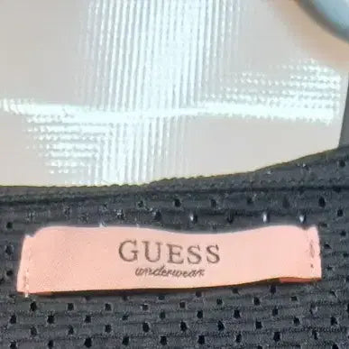 [BUNJANG] Guess Black Mesh Short Sleeve T-Shirt / 게스 검정색 메쉬 반팔티