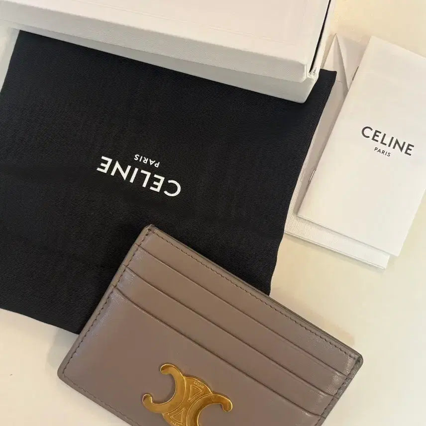[BUNJANG] Celine Triomphe Card Holder Pale Color / 셀린느 트리옹프 카드지갑 페일 컬러 팝니다