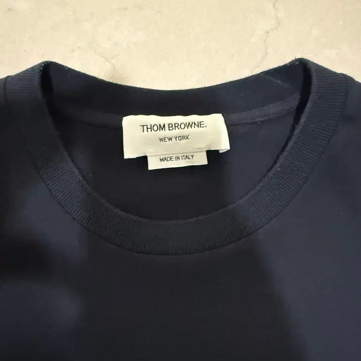 [BUNJANG] Thom Browne Striped Armband Short Sleeve T-Shirt Navy Size 3 / [당일출고,3사이즈] 톰브라운 사선완장 반팔