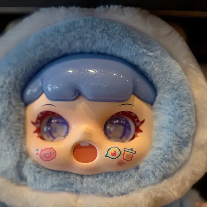 [BUNJANG] Plush Doll Manchao 400% Blue Fur Hoodie / 인형 블루 퍼 후드 Plush Doll 만차오 400%