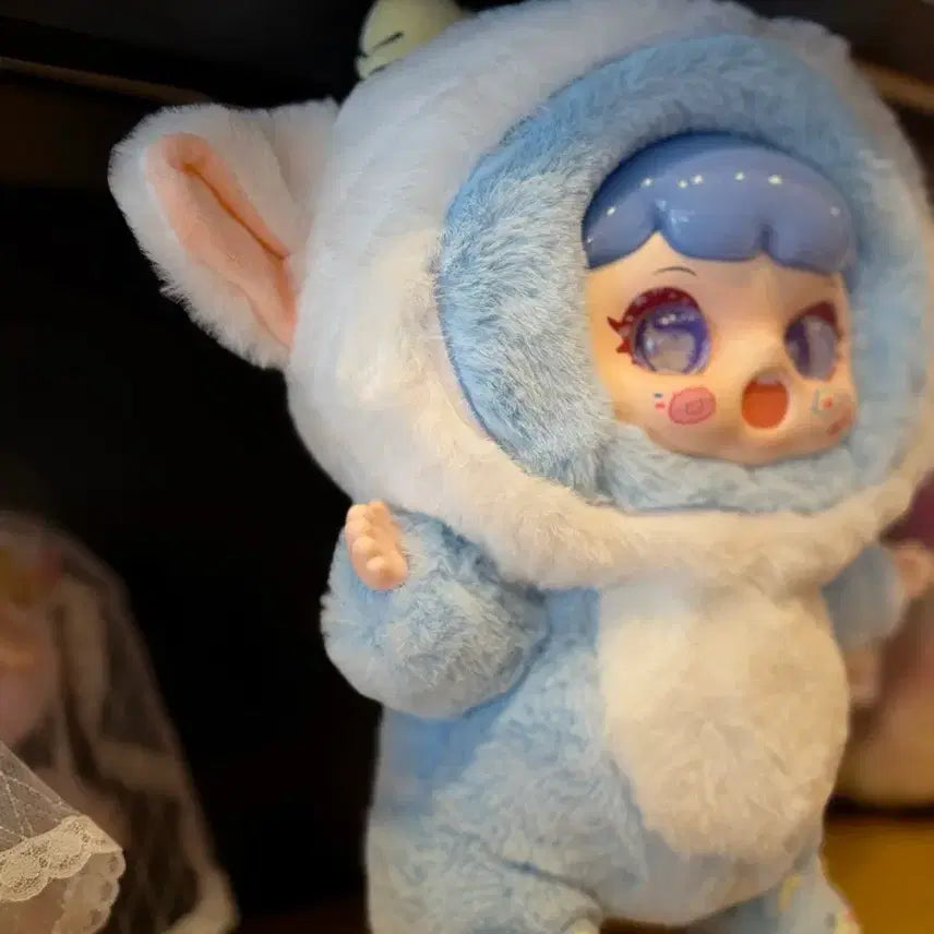 [BUNJANG] Plush Doll Manchao 400% Blue Fur Hoodie / 인형 블루 퍼 후드 Plush Doll 만차오 400%