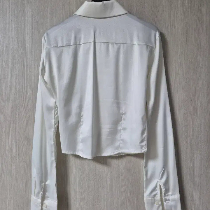 [BUNJANG] Faye Jade Satin Dress Shirt (White) / 페일제이드 새틴 드레스 셔츠(화이트)