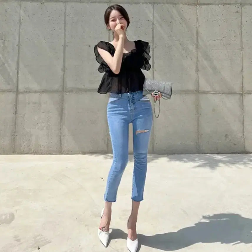 [BUNJANG] Black Smocked Sleeveless Blouse / 스모크 나시 블라우스 블랙