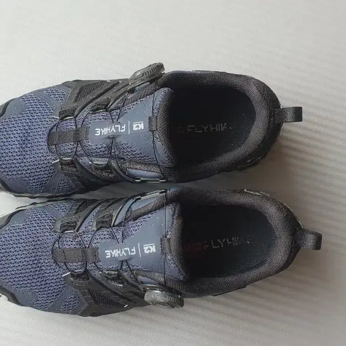 [BUNJANG] K2 Flyhike Gore-Tex Trekking Shoes (255mm) / K2 플라이하이크 고어텍스 트레킹화 255사이즈