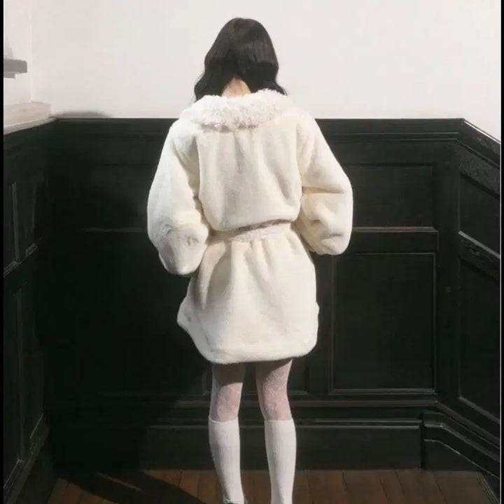 [BUNJANG] Bubblez Fur Coat Collar Belt Princess Style Furry Coat / 버블즈 퍼 코트 카라 밸트 양산형 양지뢰 지뢰계 히메갸루 폼폼 스노우