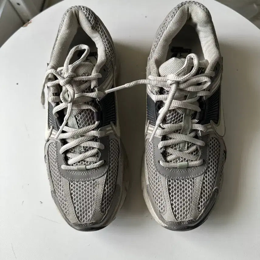 [BUNJANG] Nike Zoom Vomero 5 Silver Running Shoes / 나이키 줌 보메로 5 실버 245