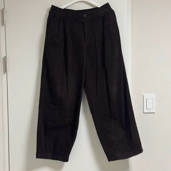 [BUNJANG] Musinsa Standard Wide Corduroy Pants Dark Brown / 무신사 스탠다드 와이드 코듀로이 팬츠 다크 브라운