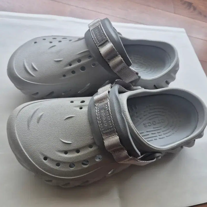 [BUNJANG] Crocs Echo Clog Sandals Slippers / 크록스 에코클로그 샌들 슬리퍼 260(M8 W10)