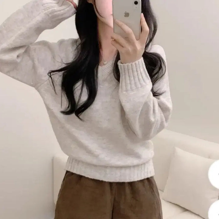 [BUNJANG] Ablley V-Neck Raglan Knit / 에이블리 브이넥 니트