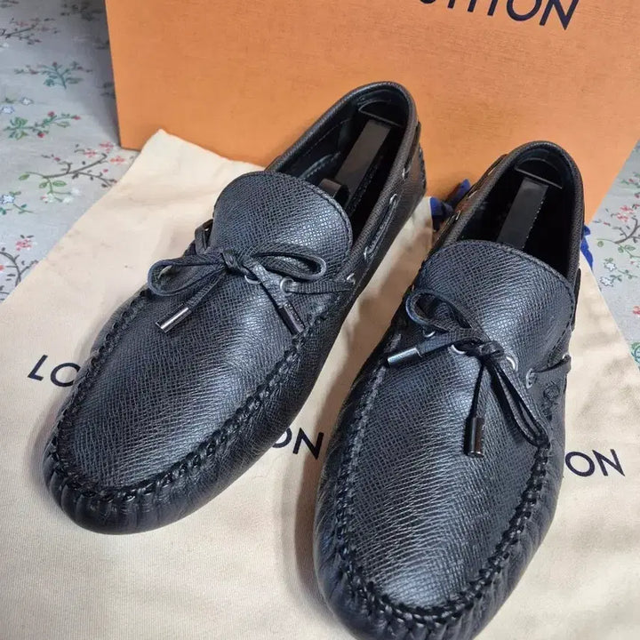 [BUNJANG] Louis Vuitton Black Driving Shoes Loafers / 루이비통 블랙 드라이빙 슈즈 로퍼