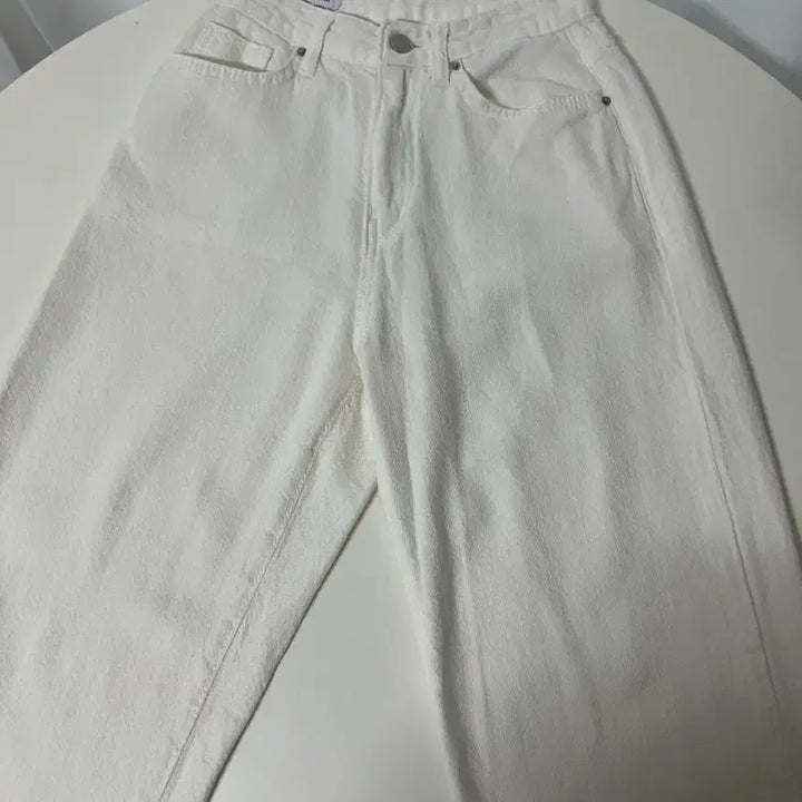 [BUNJANG] Modern Robe Ivory Denim High-Waist Straight Semi-Wide Pants / 모던로브 제작 아이보리 데님 하이웨스트 스트레이트핏 세미와이드