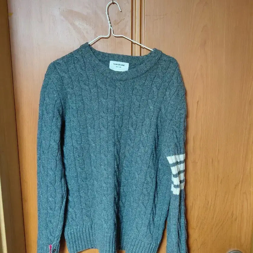 [BUNJANG] Thom Browne Cable Knit Pullover Grey / 톰브라운 꽈배기 니트 풀오버 그레이
