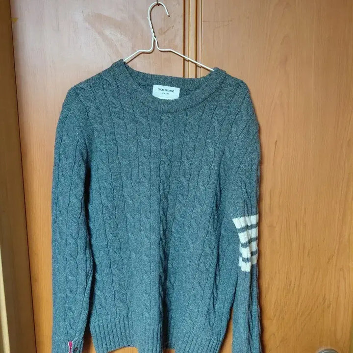 [BUNJANG] Thom Browne Cable Knit Pullover Grey / 톰브라운 꽈배기 니트 풀오버 그레이