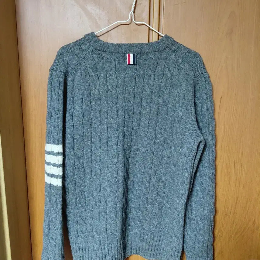 [BUNJANG] Thom Browne Cable Knit Pullover Grey / 톰브라운 꽈배기 니트 풀오버 그레이