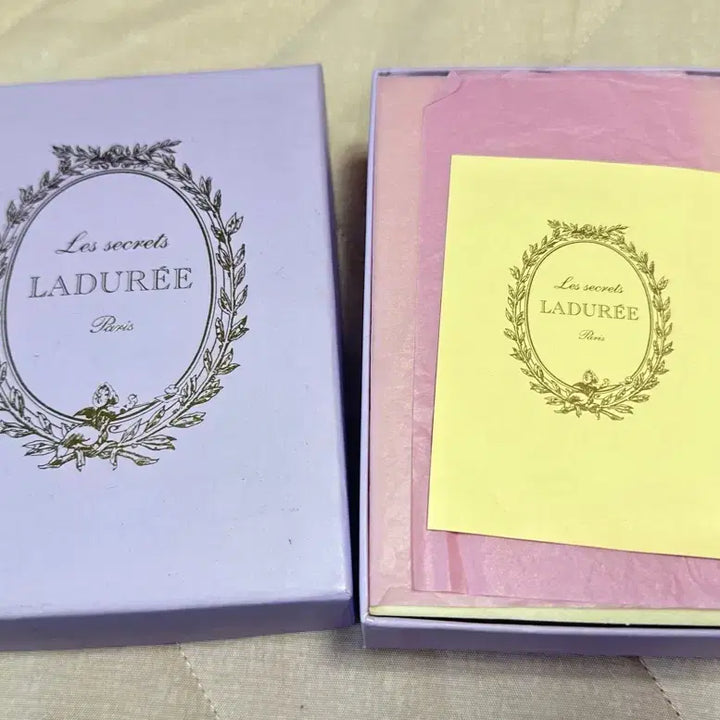 [BUNJANG] Ladurée Purple Macaron Eiffel Tower Charm Keychain / 라뒤레 키링