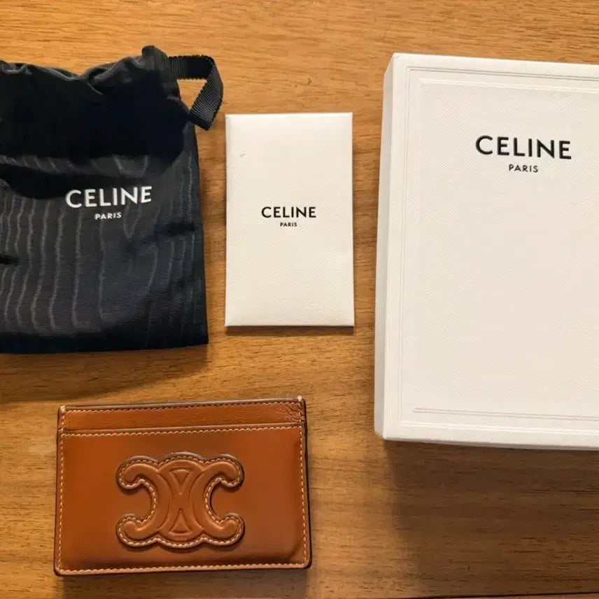 [BUNJANG] Celine Triomphe Card Holder Tan Full Box / 셀린느 트리오페 카드지갑 Tan 풀박스