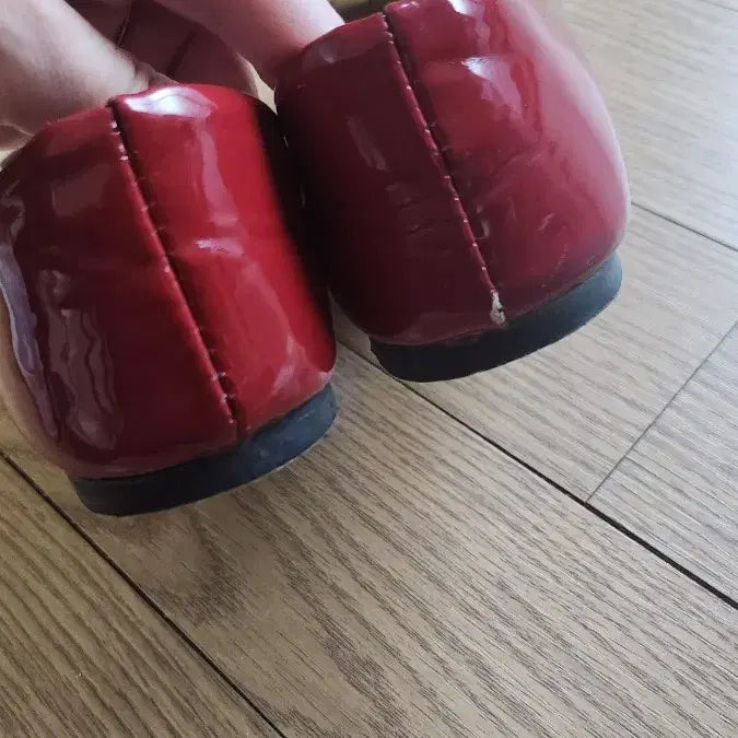 [BUNJANG] Red Enamel Ribbon Ballet Flats - Size 245 / 레드 에나멜 리본 플랫슈즈245