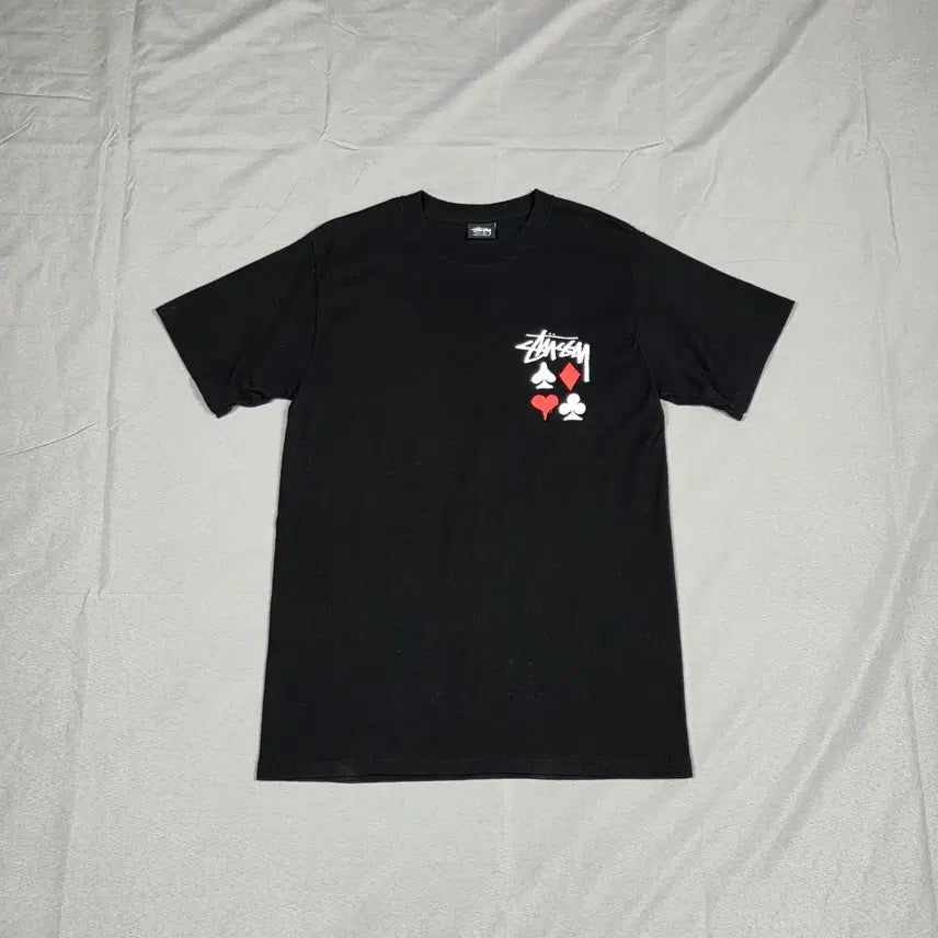 [BUNJANG] Stussy Trump Card Suit Logo Short Sleeve T-Shirt / (새상품) [스투시] 트럼프 카드 수트 로고 반팔 티셔츠 | S00079