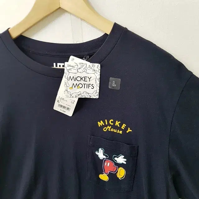 [BUNJANG] Uniqlo Disney Mickey Mouse T-shirt Navy / [새상품] 디즈니 유니클로 미키 마우스 티셔츠 네이비