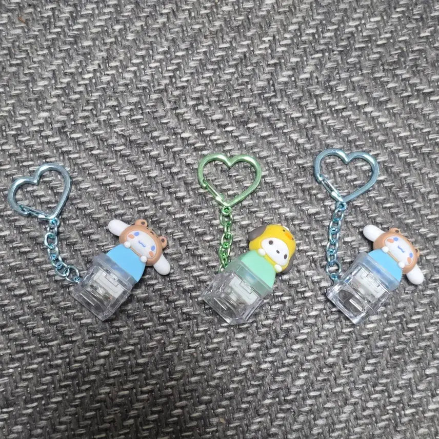 [BUNJANG] Sanrio LED Peeking Figure Keyring (Cinnamoroll/Pochacco) / 산리오 LED 빼꼼 피규어 키캡 키링(시나모롤/포차코)
