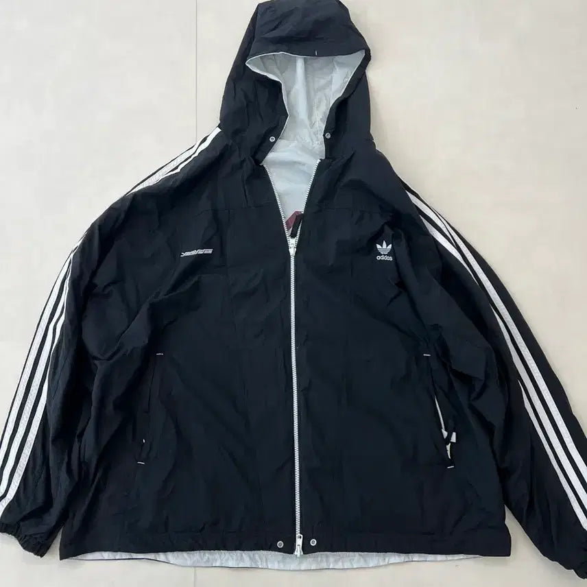 [BUNJANG] Adidas x Yeseyesee BS Windbreaker Jacket 2XL / 아디다스 X 예스아이씨 BS 바람막이 2XL(110)