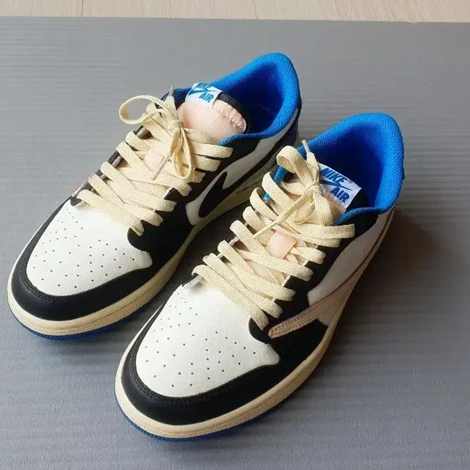 [SOLD OUT] 나이키 조던1 트래비스캇 프라그먼트 로우OG 265사이즈