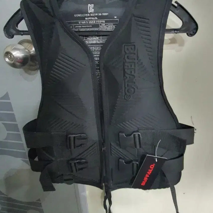 [BUNJANG] BUFFALO Safety Vest M Black / BUFFALO 버팔로 안전 조끼 M 블랙