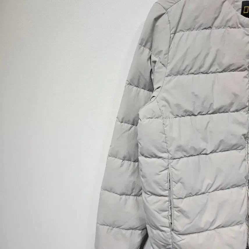 [BUNJANG] National Geographic Lightweight Round Neck Duck Down Padding Jacket / 내셔널지오그래픽 라운드넥 경량 덕다운 패딩 자켓