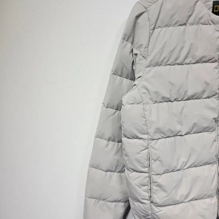 [BUNJANG] National Geographic Lightweight Round Neck Duck Down Padding Jacket / 내셔널지오그래픽 라운드넥 경량 덕다운 패딩 자켓