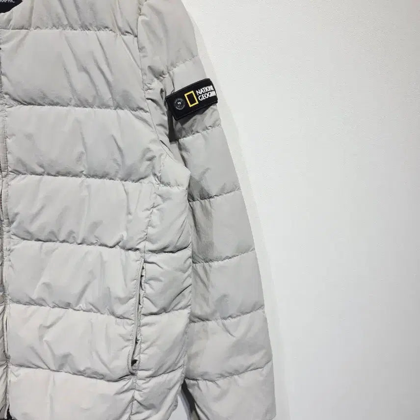 [BUNJANG] National Geographic Lightweight Round Neck Duck Down Padding Jacket / 내셔널지오그래픽 라운드넥 경량 덕다운 패딩 자켓
