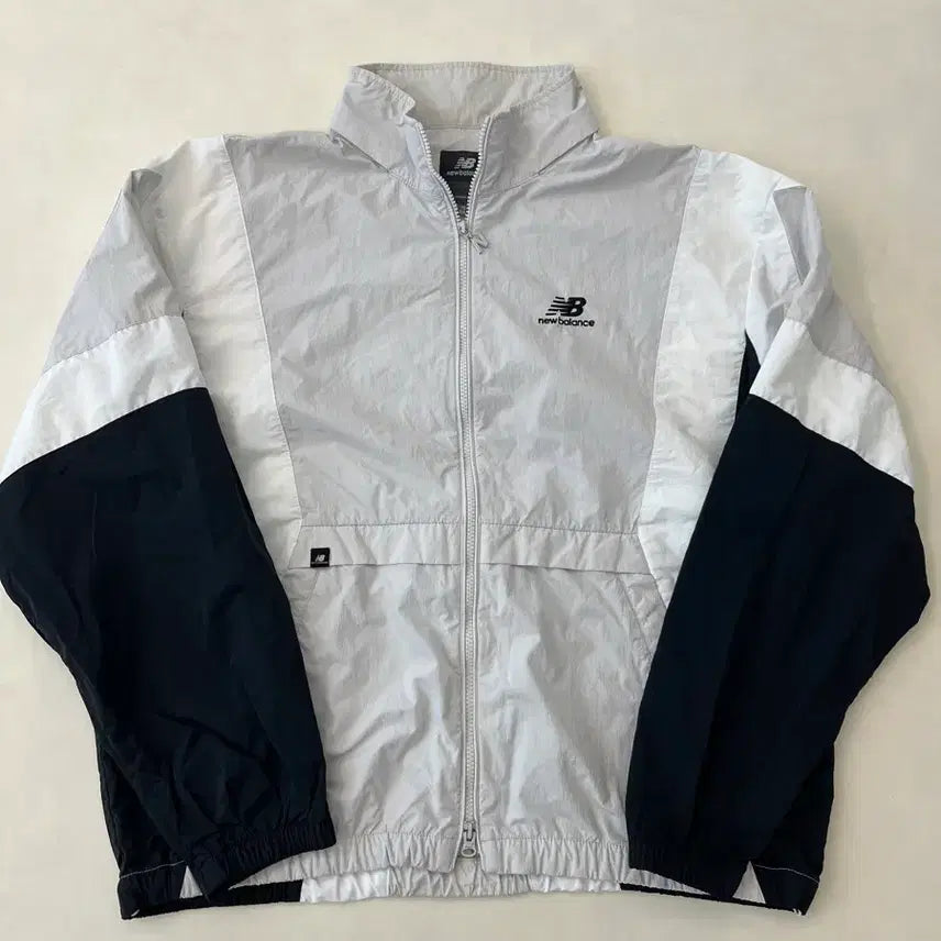 [BUNJANG] New Balance Summer Lightweight Windbreaker Jacket 2XL (110) / 뉴발란스 여름용 바스락 바람막이 2XL(110)