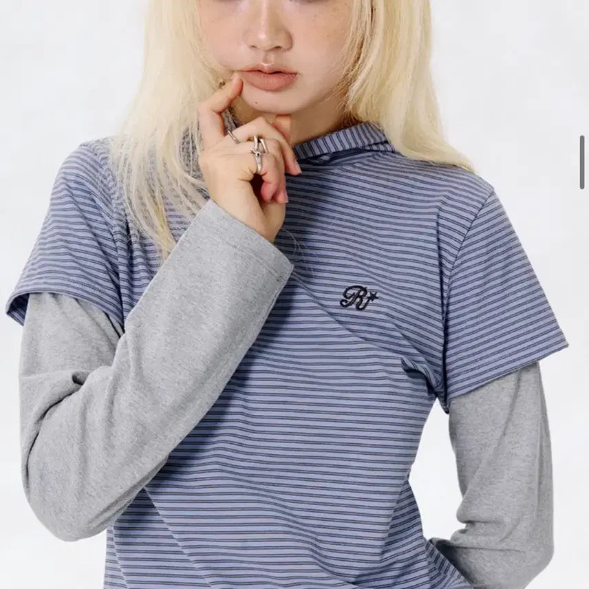 [BUNJANG] Running High Layered Sleeve Stripe Hoodie [Blue] / 러닝하이 레이어드 슬리브 스트라이프 후드 티 [블루]