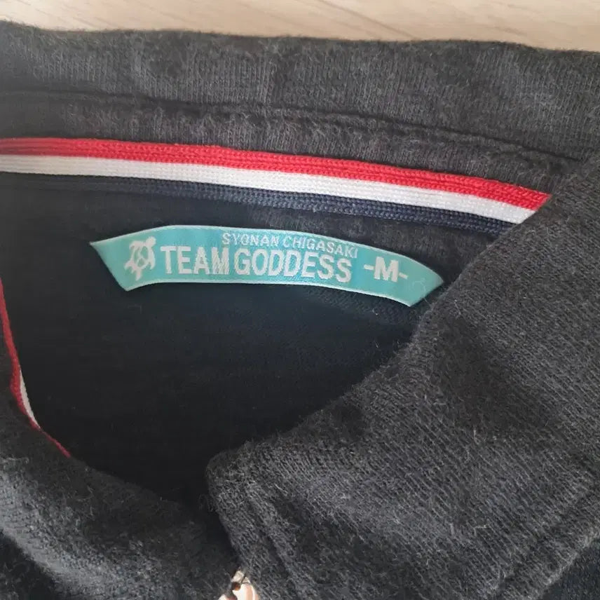 [BUNJANG] TEAM GODDESS T-Shirt / TEAM GODDESS 카라티 M 사이즈