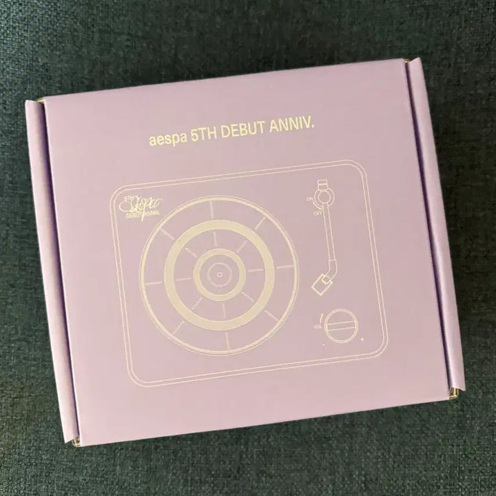 [BUNJANG] Aespa 5th Anniversary MD "Turn Table" (Main Product) / 에스파 5주년 엠디 턴테이블 본품 양도