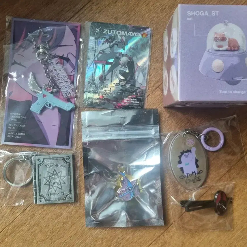 [BUNJANG] Zutto Mayoi Goods Set (Mirror Tune Gacha Secret Keyring, UR Card, etc.) / 즛토마요 굿즈 세트(미러튠 가챠 시크릿 키링 ur카드등등)