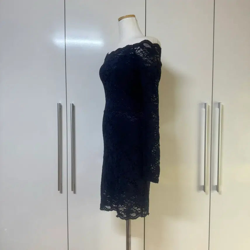 [BUNJANG] Off-Shoulder See-Through Lace Mini Dress Navy / 오프숄더 시스루 레이스 스판 미니 원피스 네이비 강소라