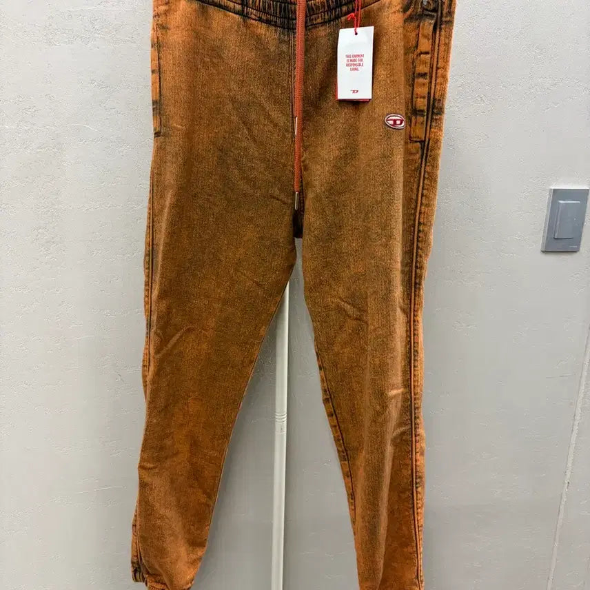 [BUNJANG] Diesel D-Lab-ne Jogger L New Arrival / 디젤 D-Lab-ne 조그진 L 새상품