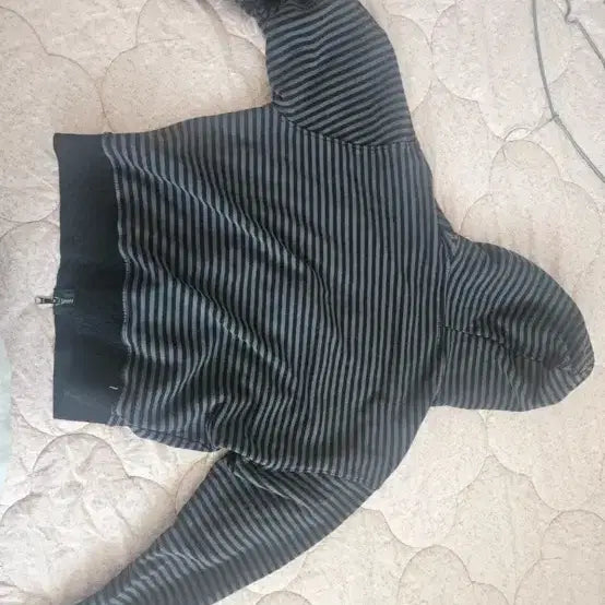 [BUNJANG] UNTITLED SEOUL Striped Zip-Up Hoodie M / 언타이틀 서울 스트라이프 후드집업M