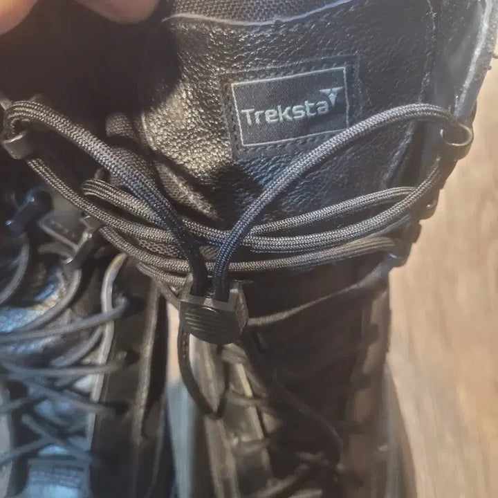 [BUNJANG] Treksta Gore-Tex Military Boots (Size 295) / 트렉스타 고어텍스 군화